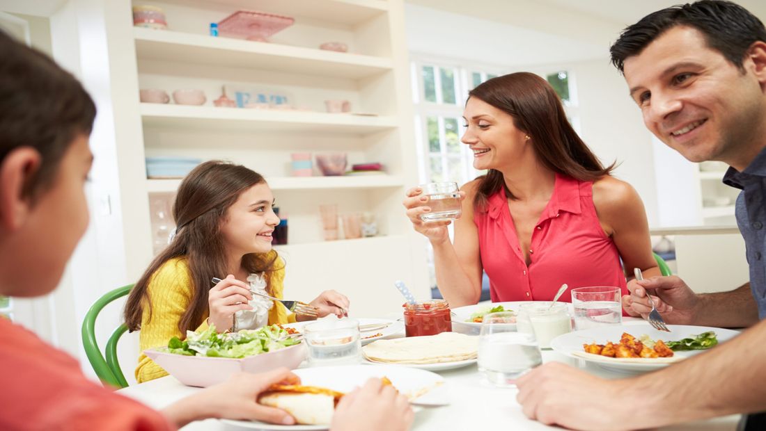 Why Eating Dinner Together as a Family Matters - Family Christian